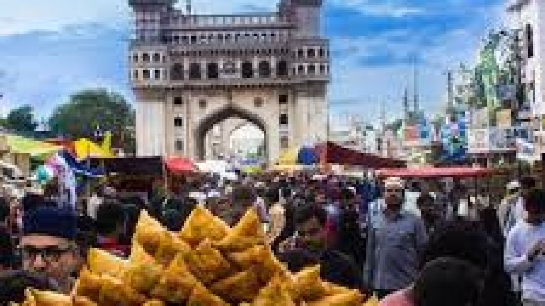 Indian street food - CURRY like you've NEVER seen before! Indian street food in Ahmedabad, Indi