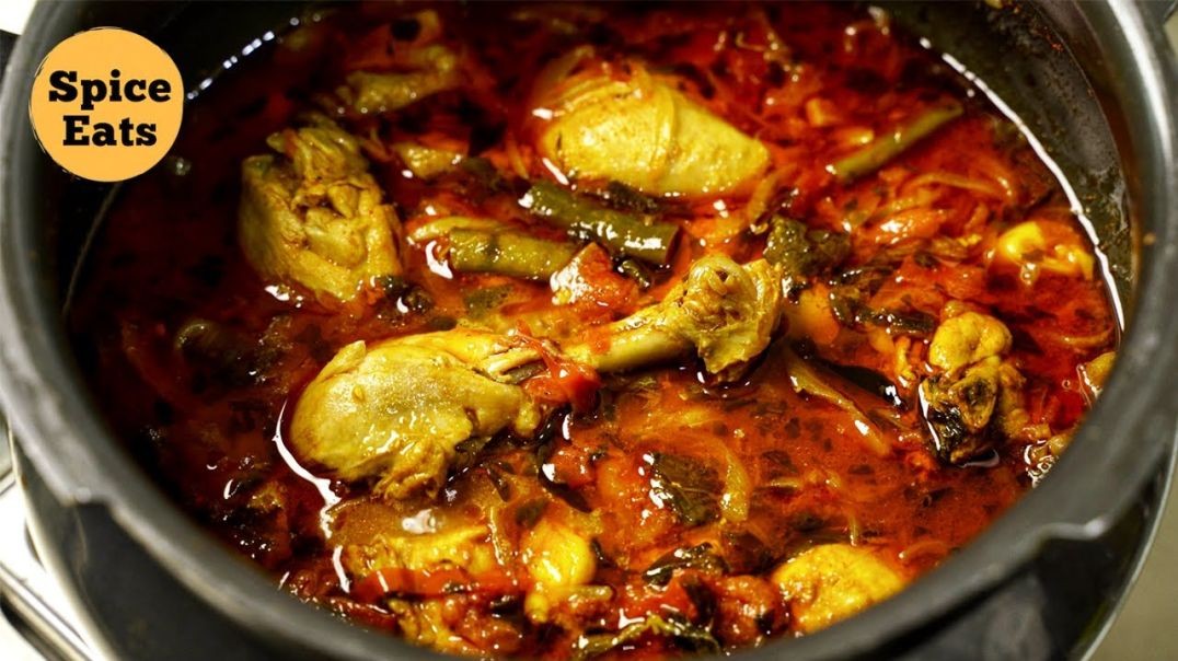 ⁣simple chicken curry