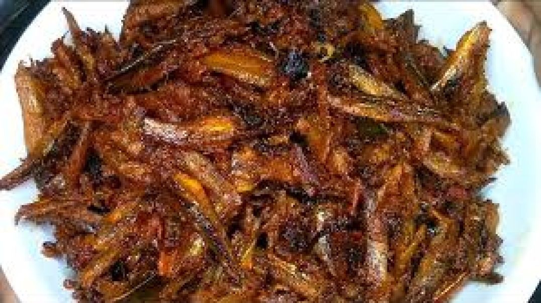 ⁣Tiny Dry Fish (Full) Fry + Dry Fish Gravy _ Traditional Gravy Recipe _ Village Food _ The Tiny Foods